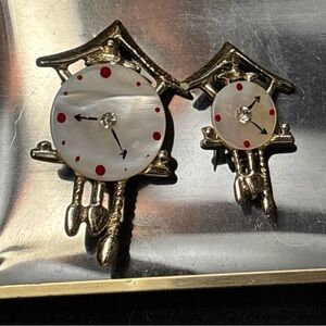 Set of 2 Cuckoo Clock Brooches with Mother of Pearl Faces